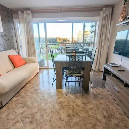 Spacious In With Sea View Appartement *
