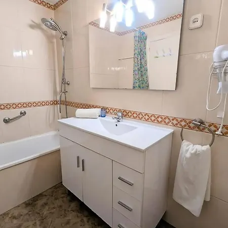 Spacious In With Sea View